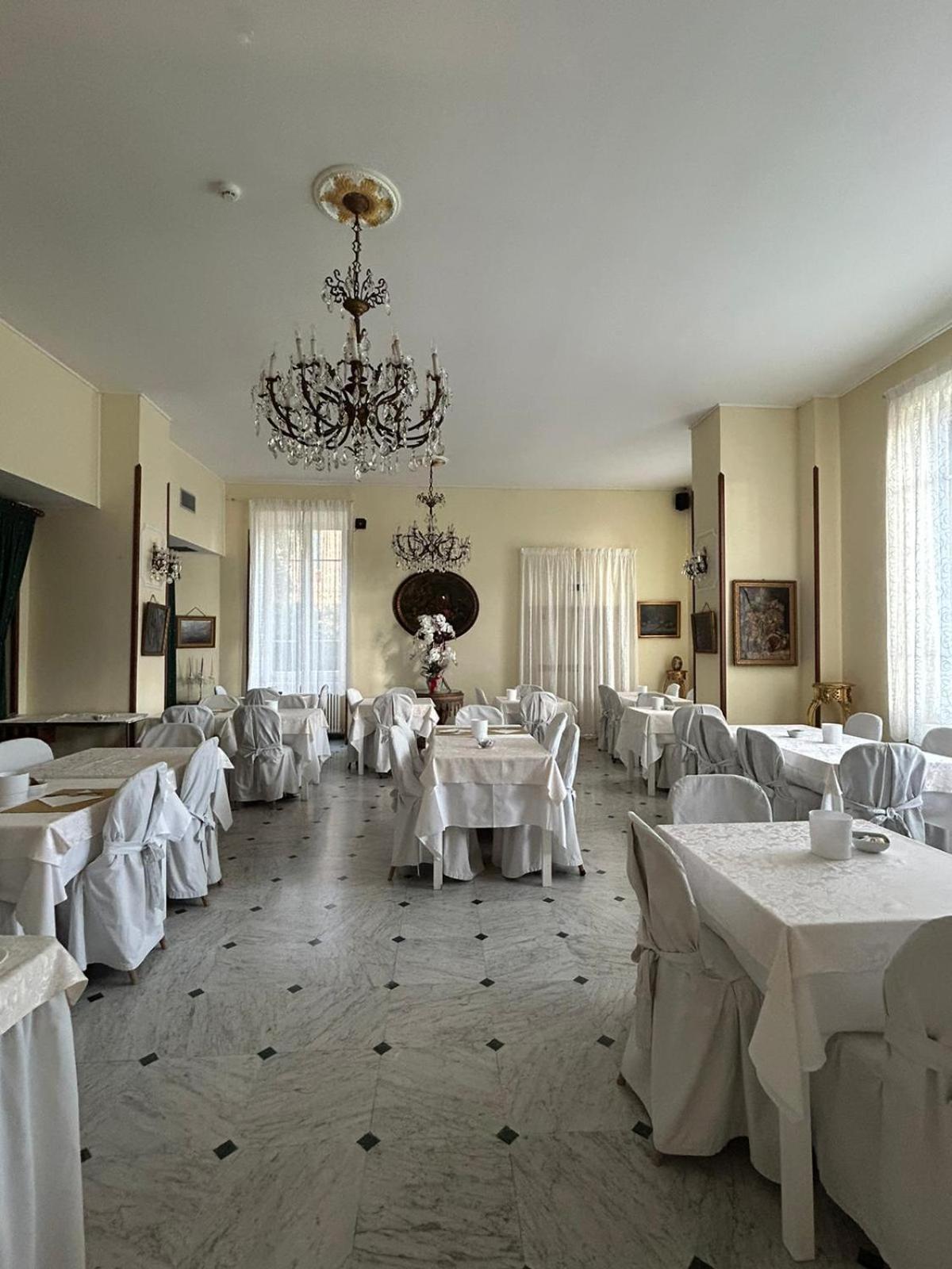 Hotel Petit Royal オスペダレッティ エクステリア 写真